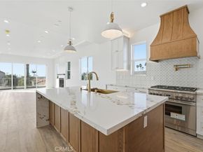 617 N Irena Avenue C, Redondo Beach CA 90277