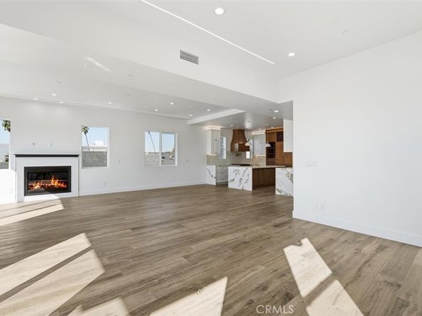 617 N Irena Avenue C, Redondo Beach CA 90277