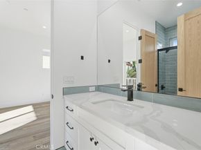 617 N Irena Avenue C, Redondo Beach CA 90277