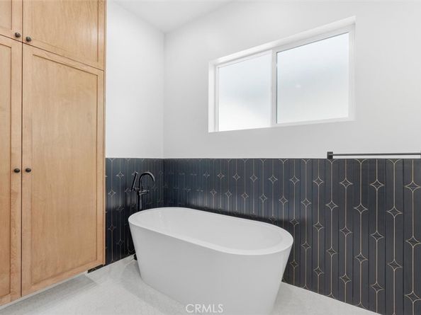 617 N Irena Avenue C, Redondo Beach CA 90277