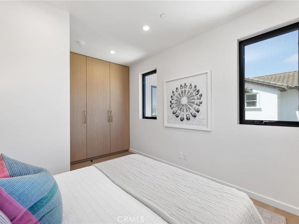 2206 Gates Avenue A, Redondo Beach CA 90278
