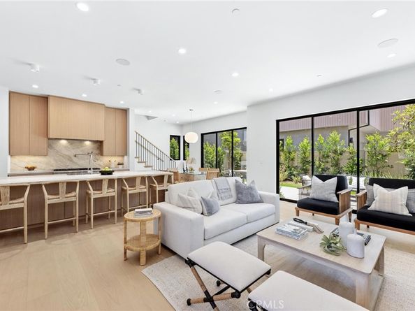 2206 Gates Avenue A, Redondo Beach CA 90278
