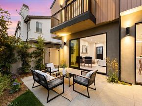 2206 Gates Avenue A, Redondo Beach CA 90278