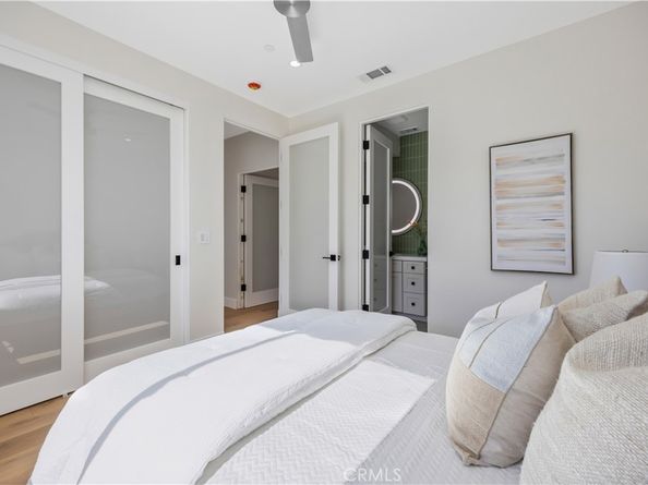 2405 Mathews Avenue C, Redondo Beach CA 90278