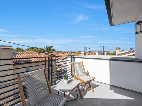 2405 Mathews Avenue C, Redondo Beach CA 90278