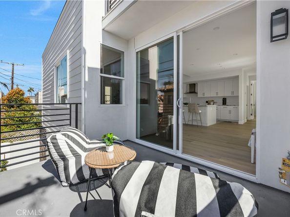 2405 Mathews Avenue C, Redondo Beach CA 90278