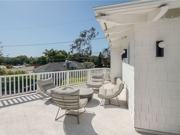 2104 Flournoy Road, Manhattan Beach CA 90266