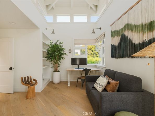 2104 Flournoy Road, Manhattan Beach CA 90266