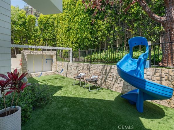 2104 Flournoy Road, Manhattan Beach CA 90266