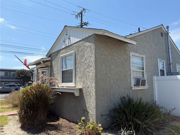 4703 N Bellflower Boulevard, Long Beach CA 90808