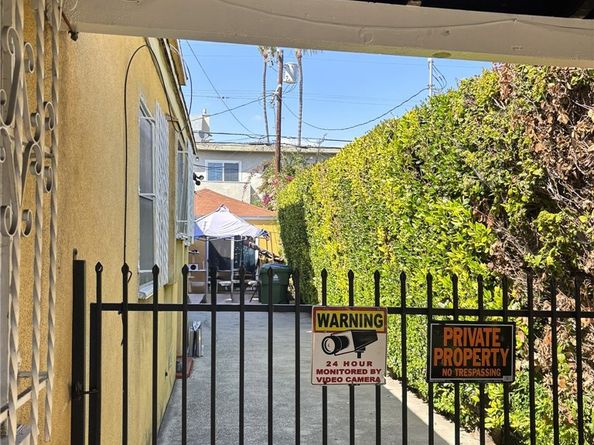 5637 Smiley Drive, Los Angeles CA 90016