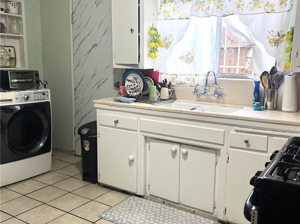 5637 Smiley Drive, Los Angeles CA 90016