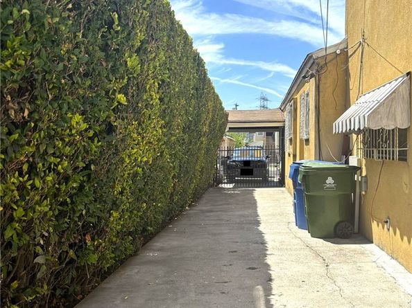 5637 Smiley Drive, Los Angeles CA 90016