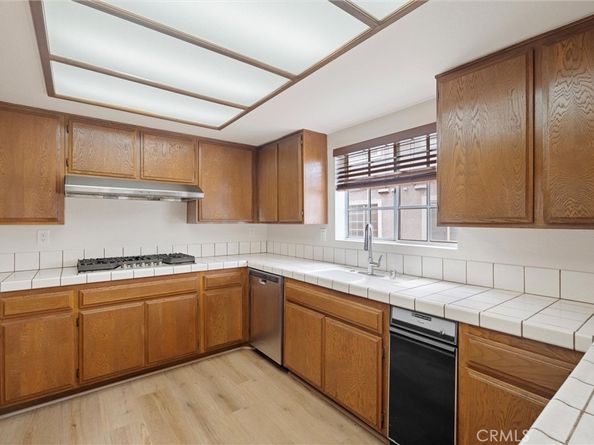 2609 Vanderbilt Lane 4, Redondo Beach CA 90278