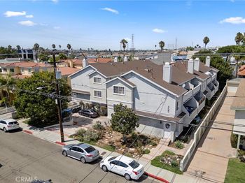 2609 Vanderbilt Lane