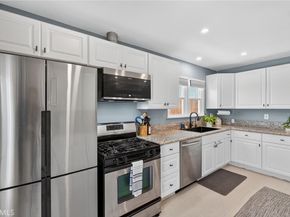 4813 W 130th Street, Hawthorne CA 90250