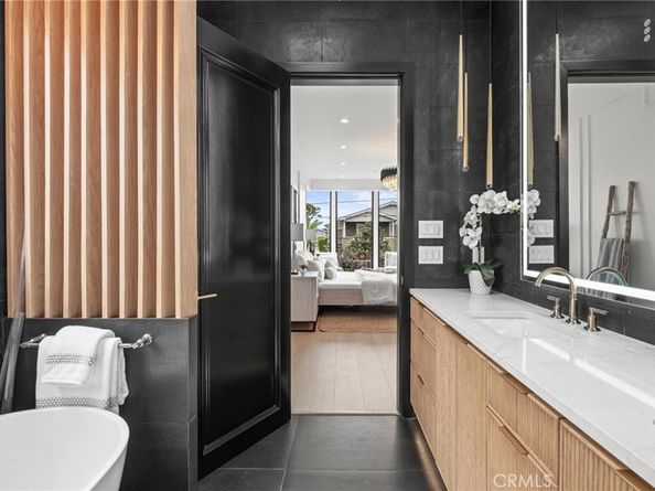 3609 Oak Avenue, Manhattan Beach CA 90266