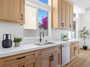 2102 Marshallfield Lane B, Redondo Beach CA 90278