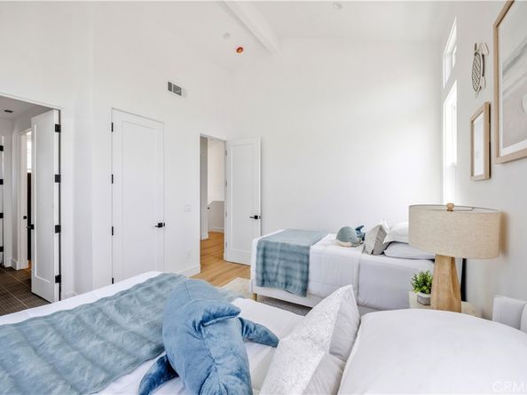 2102 Marshallfield Lane B, Redondo Beach CA 90278