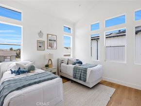 2102 Marshallfield Lane B, Redondo Beach CA 90278