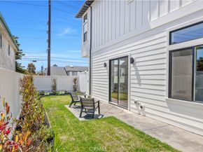 2102 Marshallfield Lane B, Redondo Beach CA 90278