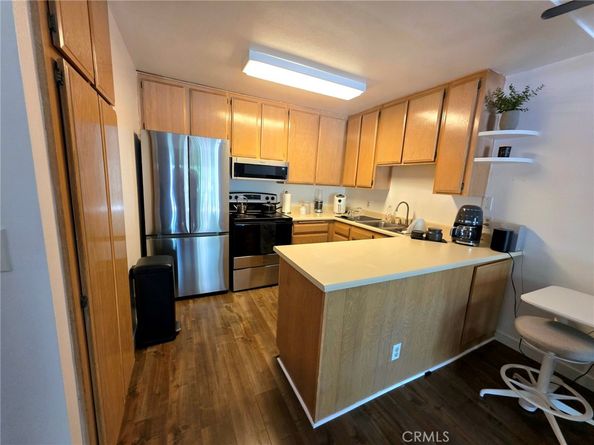 6815 Remmet Avenue 217, Canoga Park CA 91303