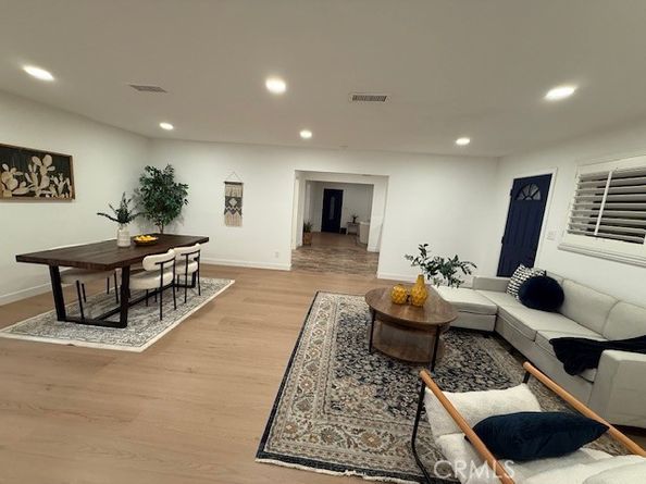 2690 Senasac Avenue, Long Beach CA 90815