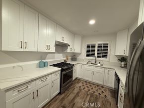 2690 Senasac Avenue, Long Beach CA 90815