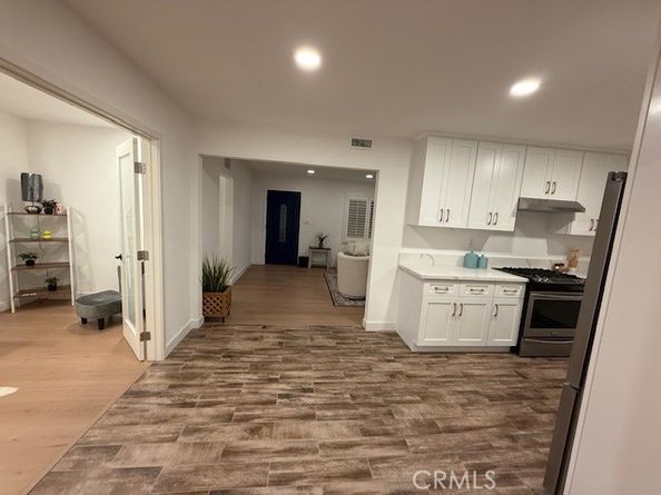 2690 Senasac Avenue, Long Beach CA 90815