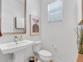 200 Alamo Court, Long Beach CA 90802
