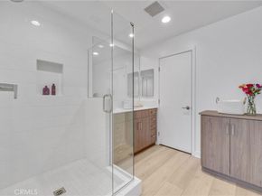 200 Alamo Court, Long Beach CA 90802