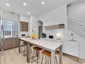 200 Alamo Court, Long Beach CA 90802
