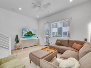 200 Alamo Court, Long Beach CA 90802