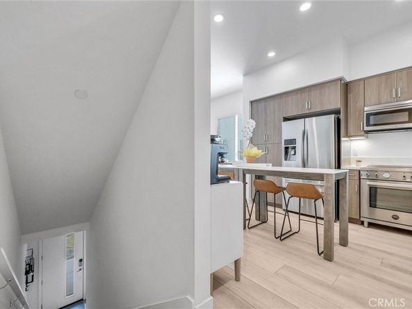 200 Alamo Court, Long Beach CA 90802