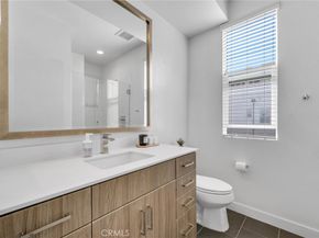 200 Alamo Court, Long Beach CA 90802