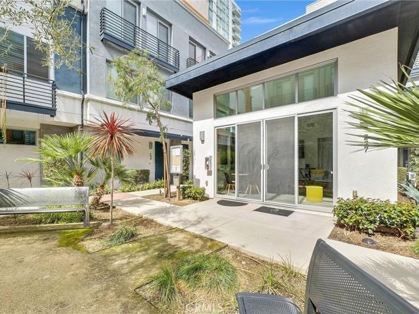 200 Alamo Court, Long Beach CA 90802