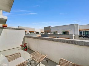 200 Alamo Court, Long Beach CA 90802
