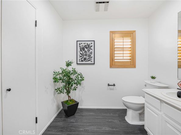 164 Granada Avenue, Long Beach CA 90803