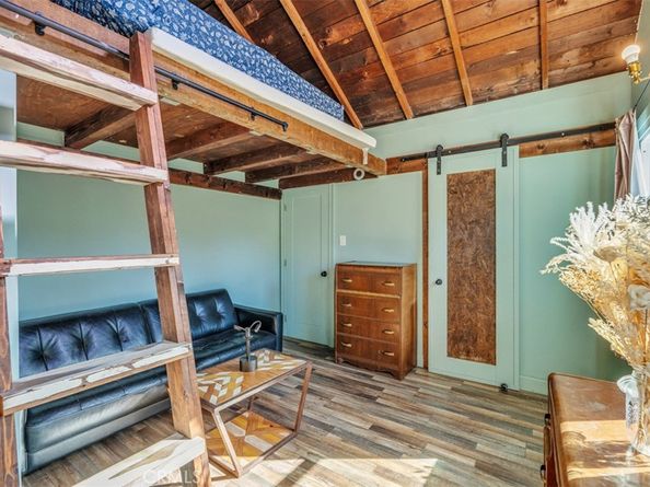 3306 London Street, Los Angeles CA 90026