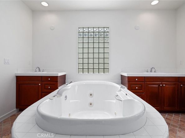 5972 Spinnaker Bay Drive, Long Beach CA 90803