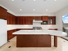 5972 Spinnaker Bay Drive, Long Beach CA 90803