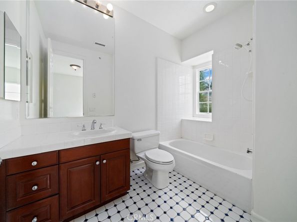 5972 Spinnaker Bay Drive, Long Beach CA 90803