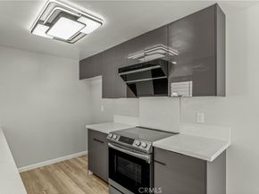 401 W 5th Street 3B, Long Beach CA 90802