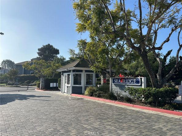 20191 Cape Coral 214, Huntington Beach CA 92646