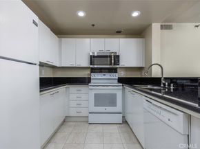 525 E Seaside Way 704, Long Beach CA 90802