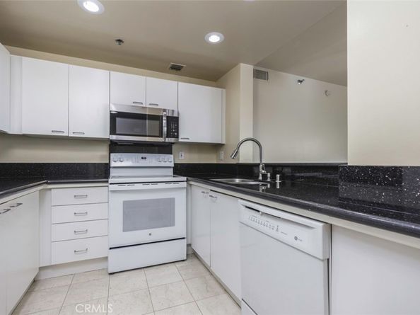 525 E Seaside Way 704, Long Beach CA 90802