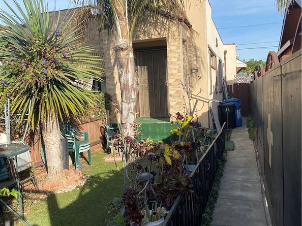 1159 W 54th Street, Los Angeles CA 90037