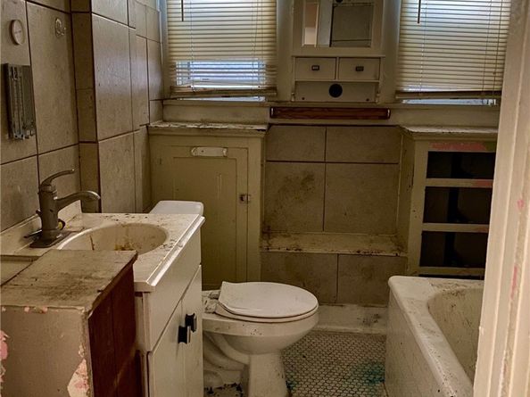 1159 W 54th Street, Los Angeles CA 90037