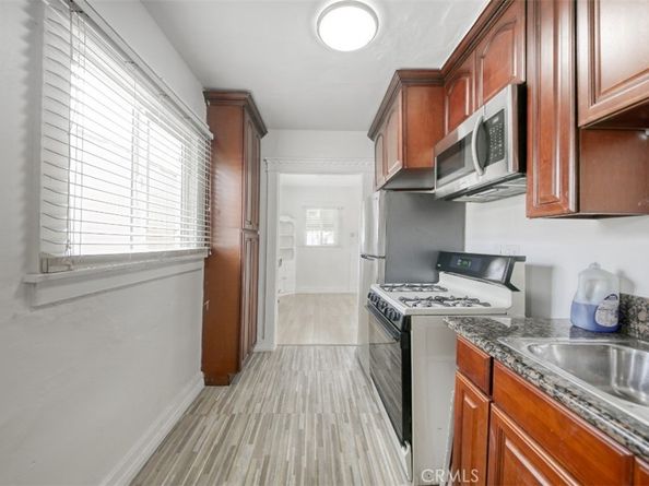 1159 W 54th Street, Los Angeles CA 90037