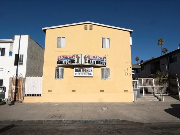 7714 S Broadway, Los Angeles CA 90003